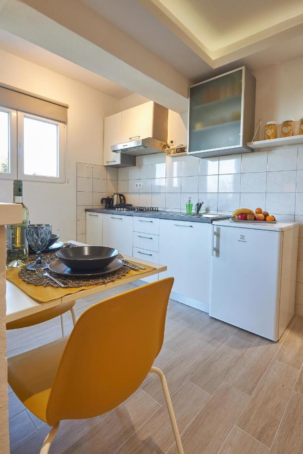 Apartment Yellow 포레치 외부 사진