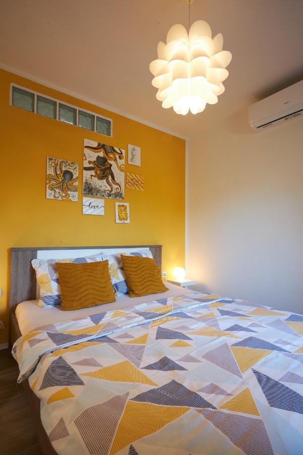 Apartment Yellow 포레치 외부 사진